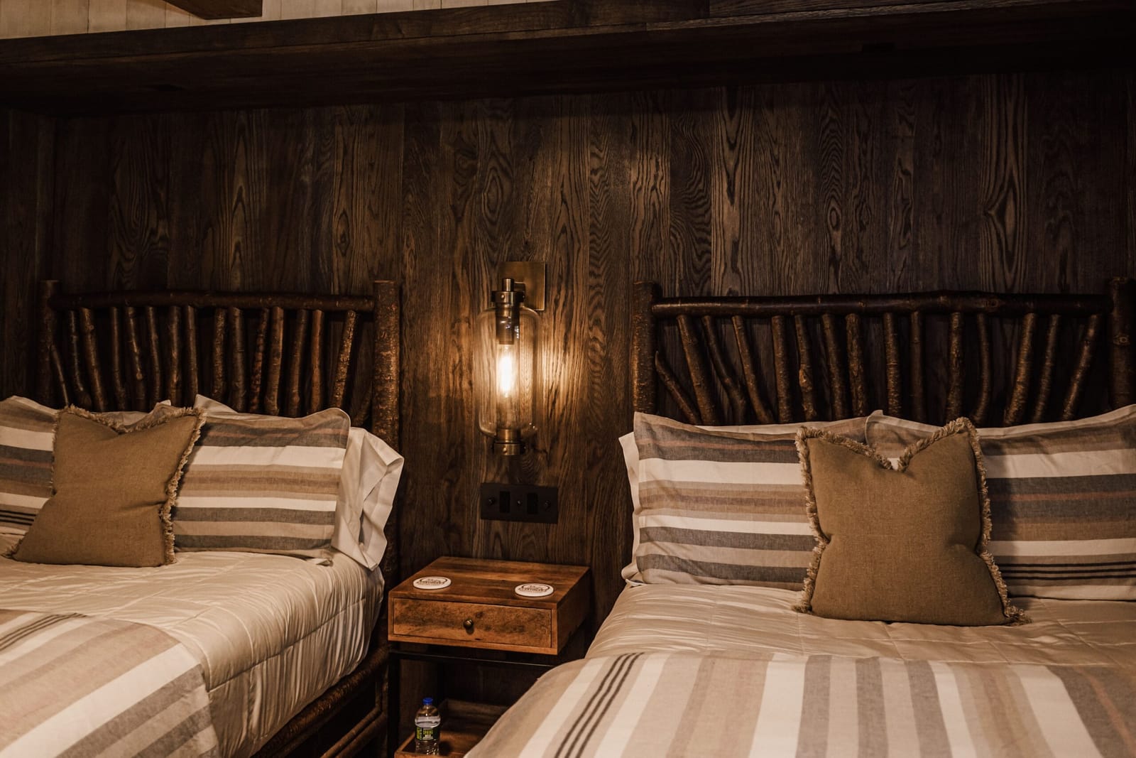Twin guest room in the lodge