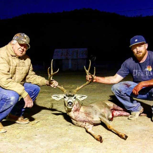 California Blacktail Deer Hunting Outfitter in Coalinga, California