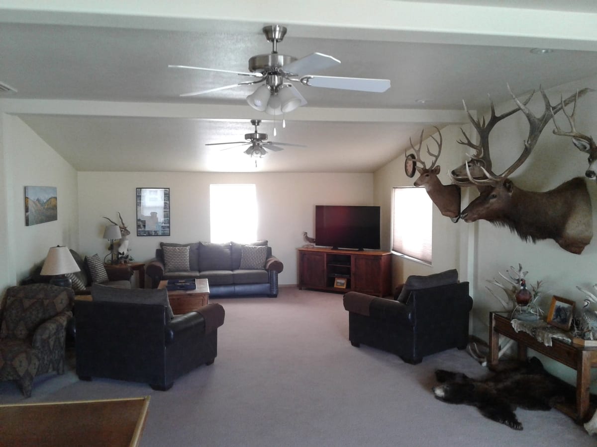 Elk Hunting Lodge Western Colorado