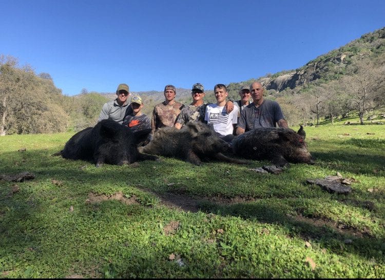 Oak Ridge Outfitter - group hog hunt