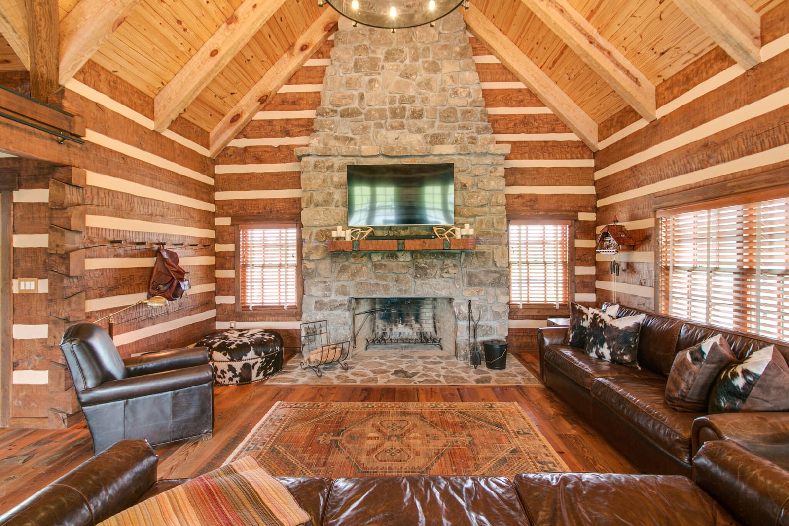 pine ridge cabin 1.jpg