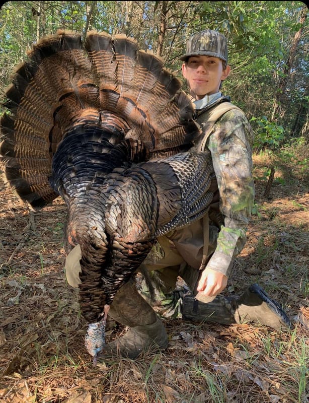 Turkey Hunting with premium meals in lodging at Shady Grove Outfitters in Alabama