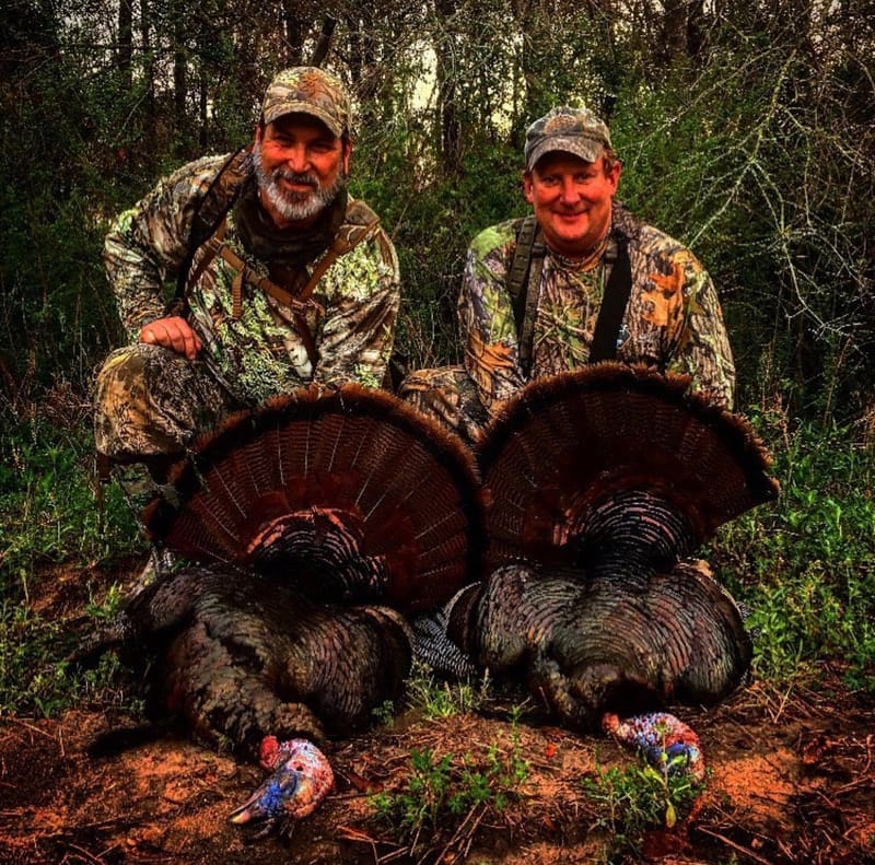Turkey Hunting with premium meals in lodging at Shady Grove Outfitters in Alabama
