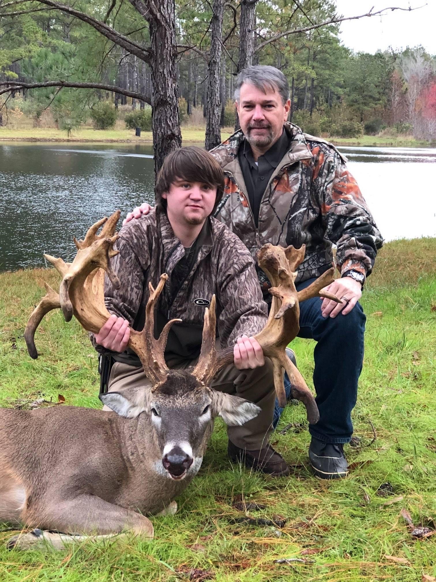 Deer hunt image